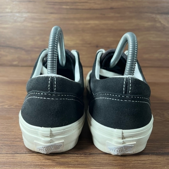 Youth size 5 big boys vans shoes - Picture 4 of 10